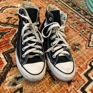 Black and white converse